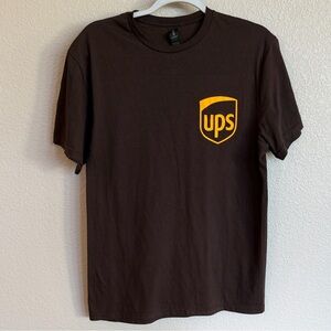 Gildan Brown Short-Sleeve Tee UPS M Soft